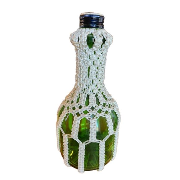 Vtg Retro Boho Macrame Green Wine Bottle French Country Farmhouse Decor - Picture 1 of 9